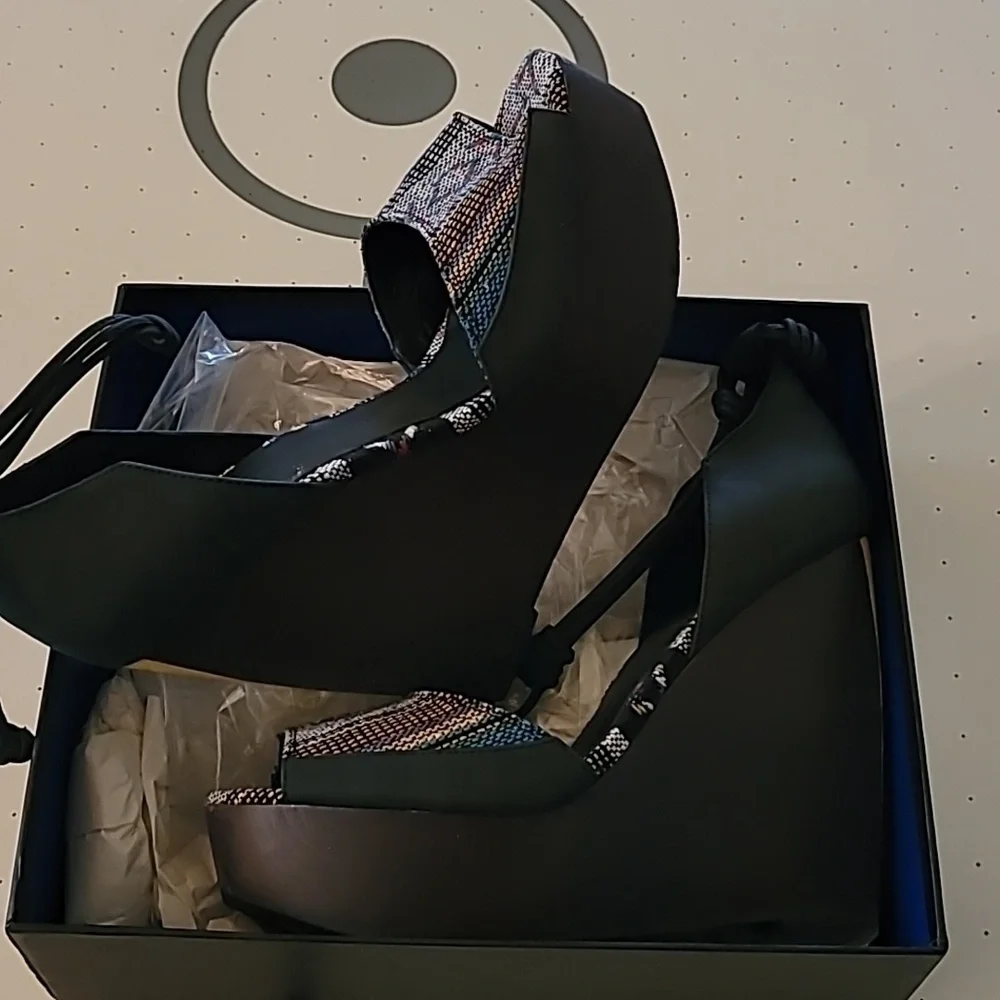 Cute Wedges 😍 😊 😚